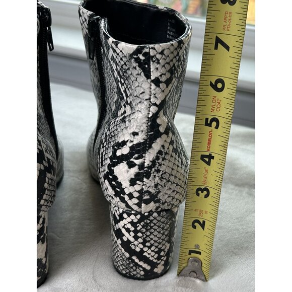Anne Klein Ankle Booties GET IT Snakeskin Print Black White Women's Sz 8 Heel - Picture 5 of 13